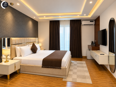 Deluxe king room