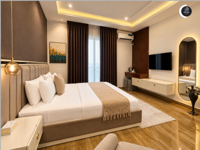 Deluxe king room